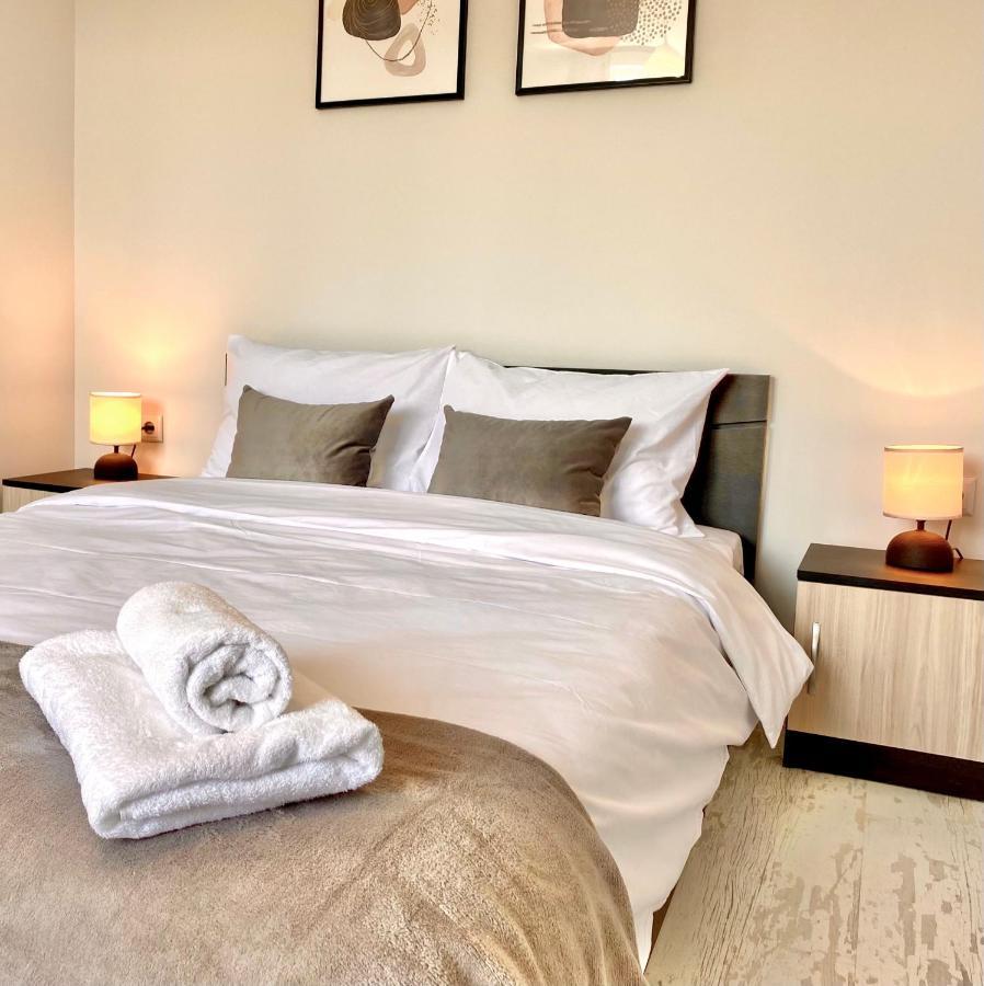 Cozy & Modern 1Br Apart For 4 Guests Next To Medical University & Free Parking Stara Zagora Exteriör bild