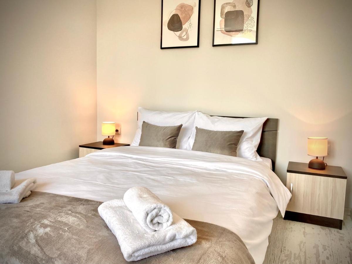 Cozy & Modern 1Br Apart For 4 Guests Next To Medical University & Free Parking Stara Zagora Exteriör bild