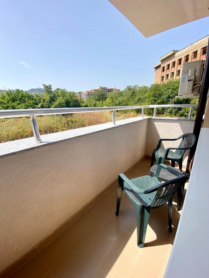 Cozy & Modern 1Br Apart For 4 Guests Next To Medical University & Free Parking Stara Zagora Exteriör bild