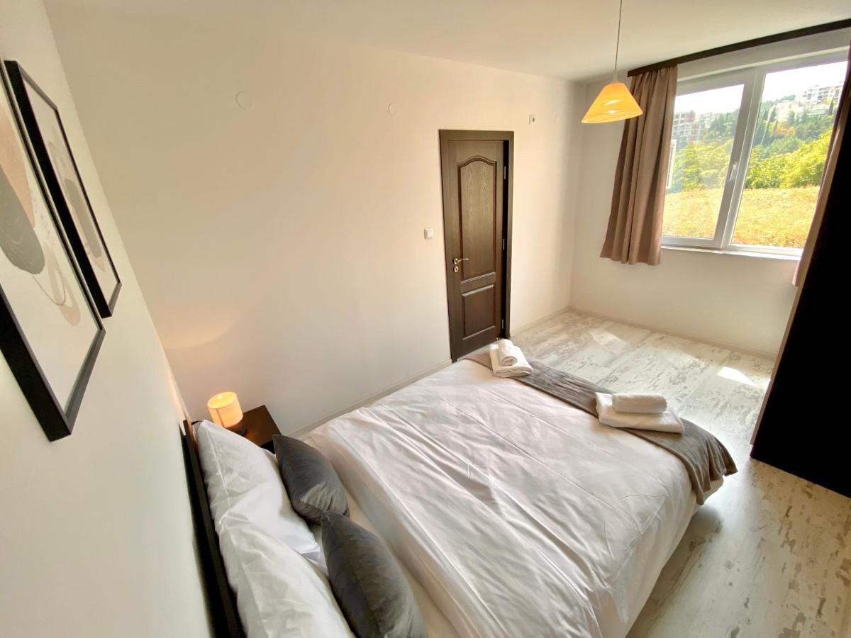 Cozy & Modern 1Br Apart For 4 Guests Next To Medical University & Free Parking Stara Zagora Exteriör bild